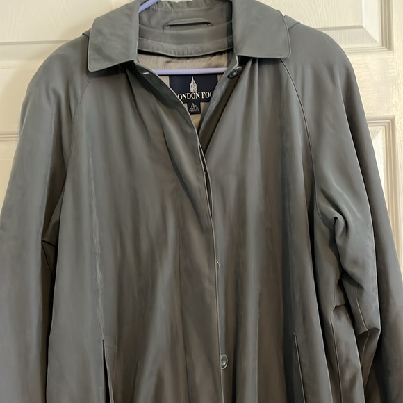 London Fog ladies trench coat. - Picture 2 of 8